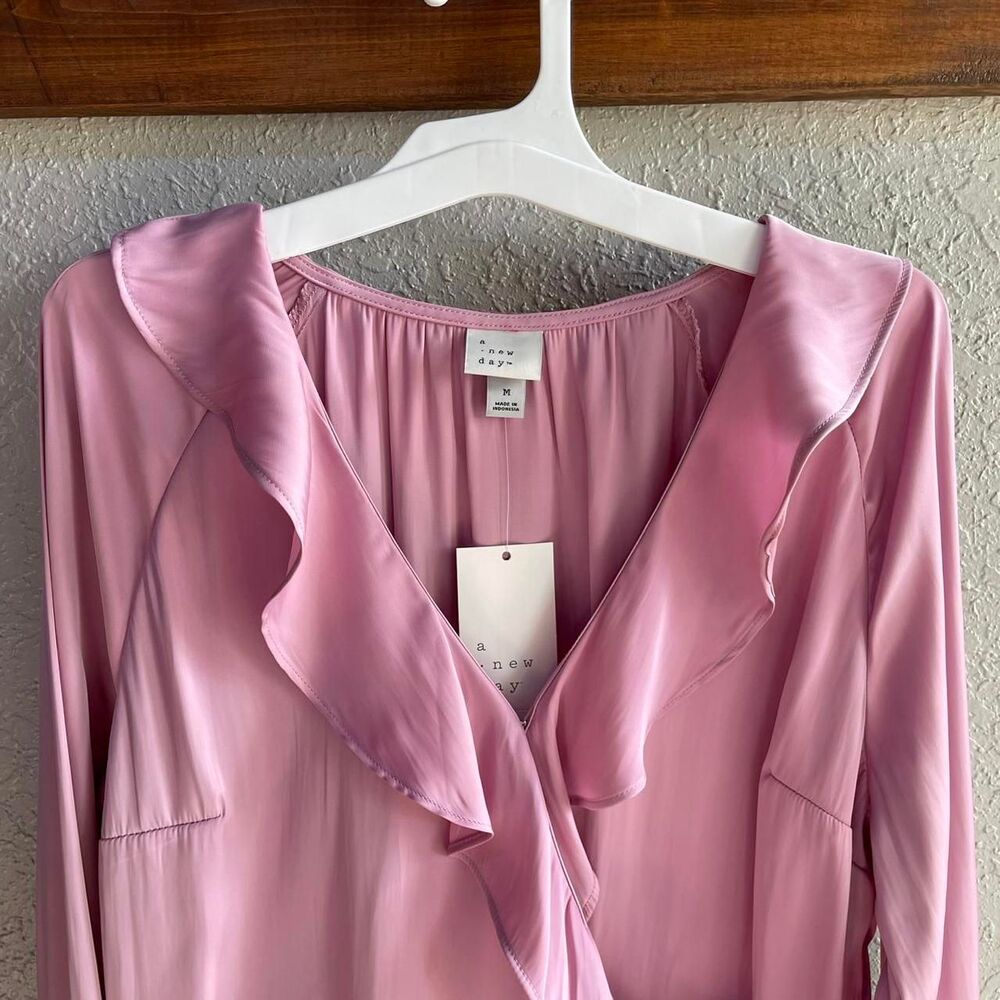 A New Day Size Large Pink Ruffle Blouse (NWT) - Picture 3 of 6